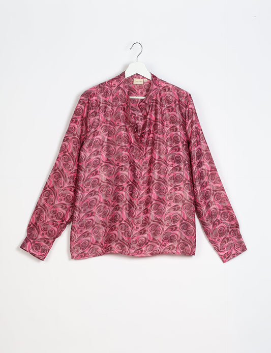 Versatile DAY BLOUSE, a sustainable wardrobe essential with a classic Johnny collar and full sleeves. Lightweight fabric for a comfortable fit, perfect for dressing up or down. Explore ethical clothing and green fashion with this eco-friendly and timeless piece, perfect for any occasion.