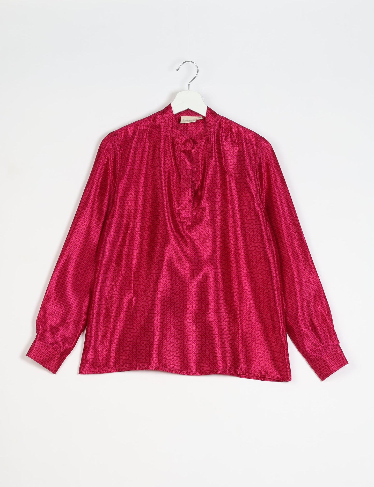 Versatile DAY BLOUSE, a sustainable wardrobe essential with a classic Johnny collar and full sleeves. Lightweight fabric for a comfortable fit, perfect for dressing up or down. Explore ethical clothing and green fashion with this eco-friendly and timeless piece, perfect for any occasion.