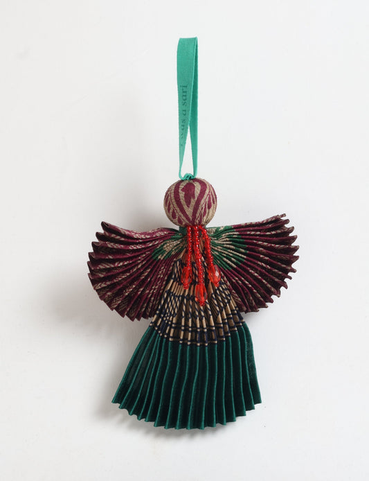 Angel Christmas Ornament made from upcycled saris, featuring pleated arms and body. A sustainable, eco-friendly holiday decoration, embodying recycled fashion and upcycling in festive style.





