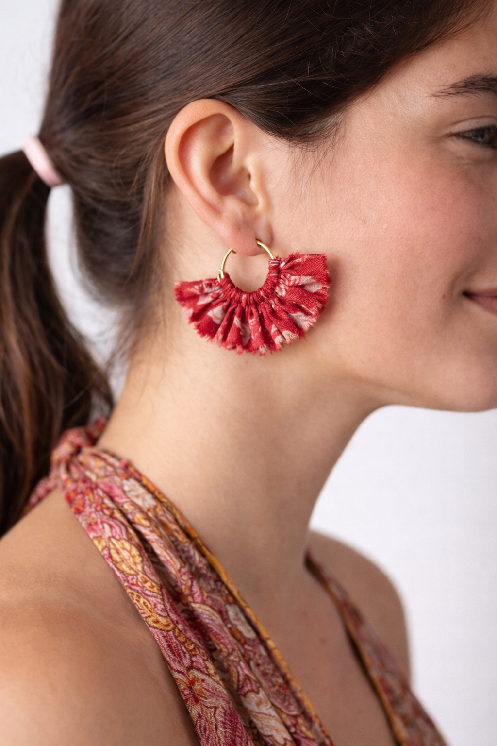 Frill hoop earrings - Red Tropical