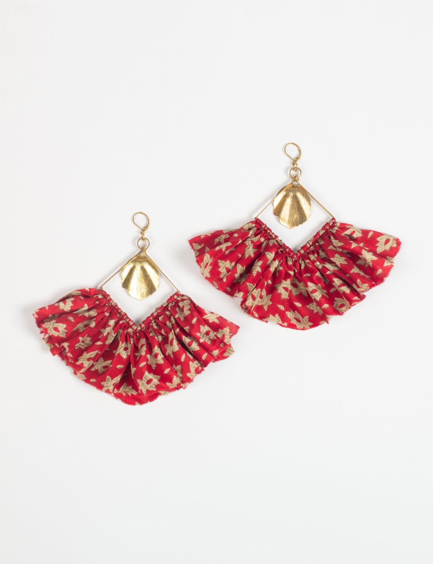 Bold and distinctive MAXI SQUARE EARRINGS – dramatic accessories with fabric frill, metallic charm, and a raw edge. Hypoallergy tested, skin-friendly metal hooks make these earrings unique and glamorous. Elevate your style with these eye-catching, nickel, and lead-free accessories.