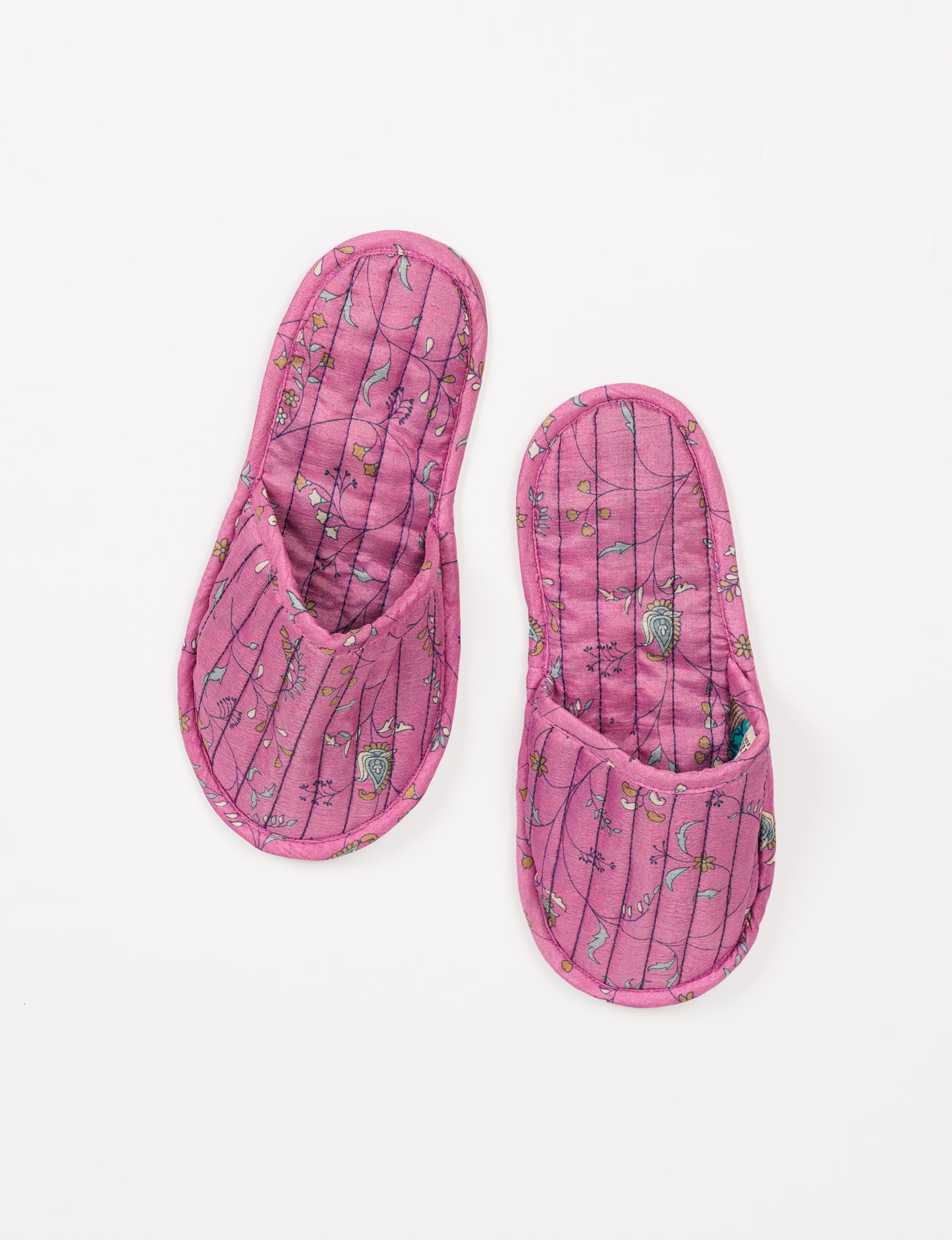 QUILTED SLIPPERS