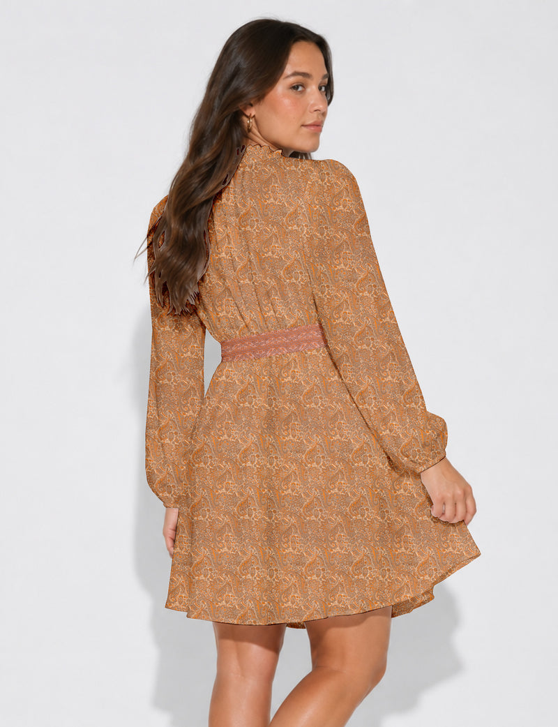 Swing dress with belt - Orange Paisley
