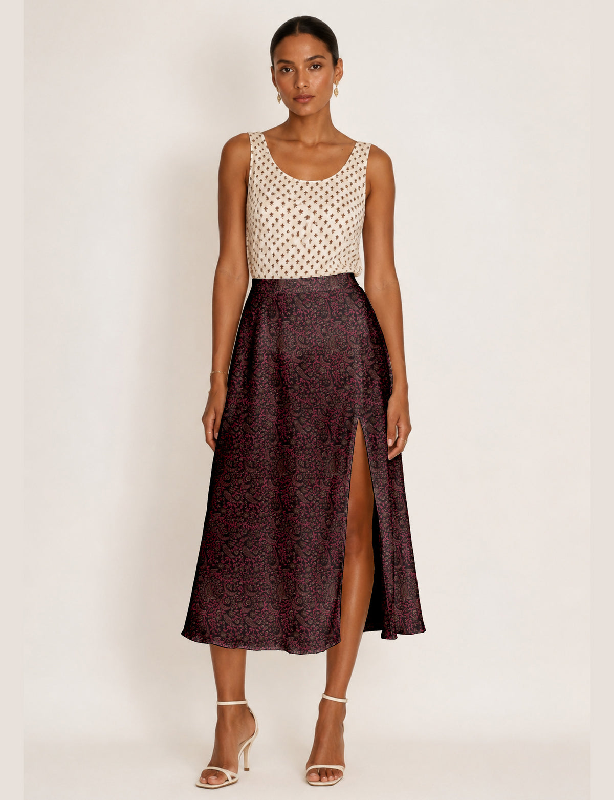 A line skirt with slit - Pink Paisley