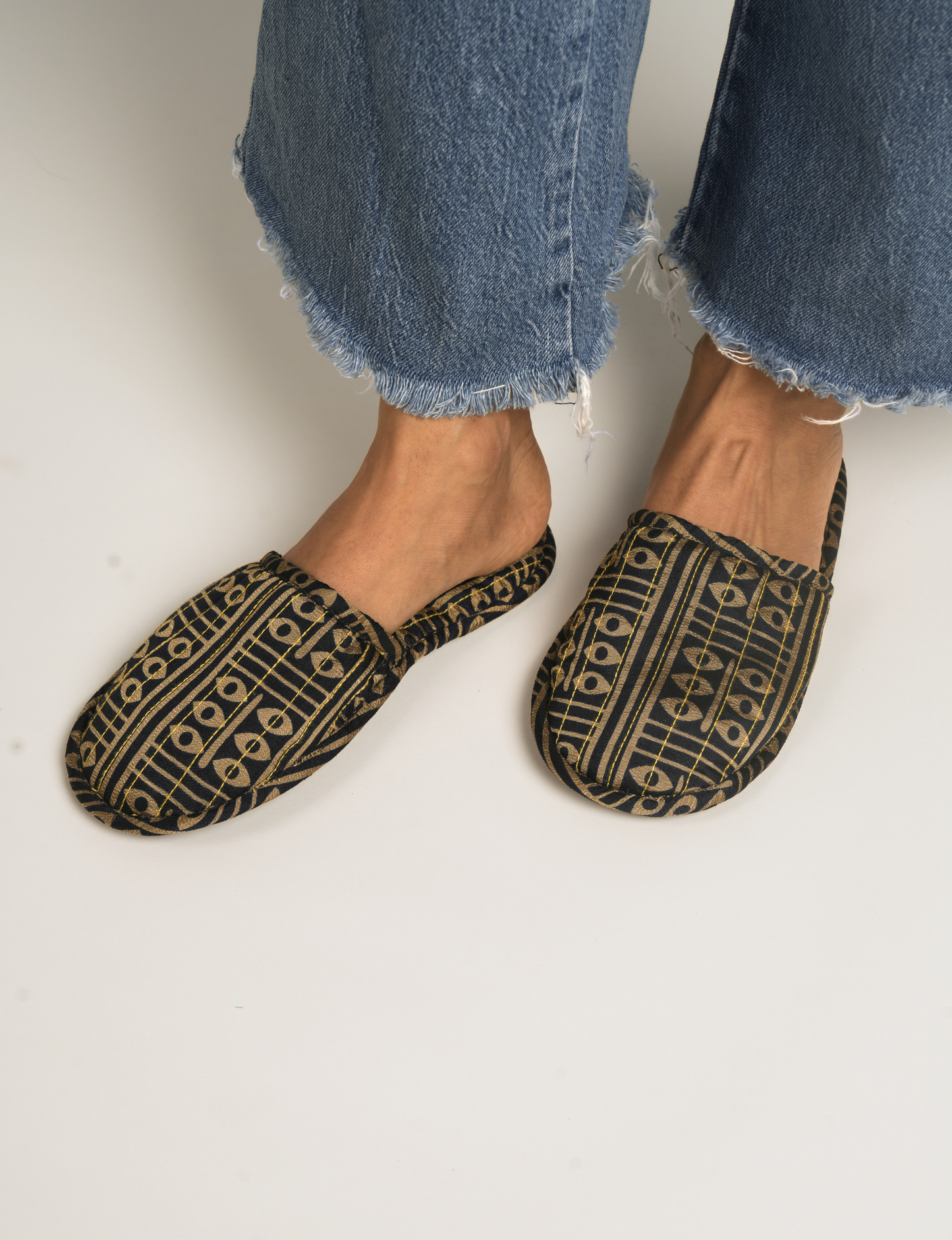 QUILTED SLIPPERS