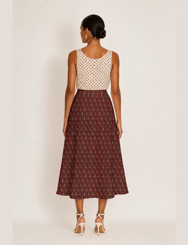 A line skirt with slit - Red Paisley