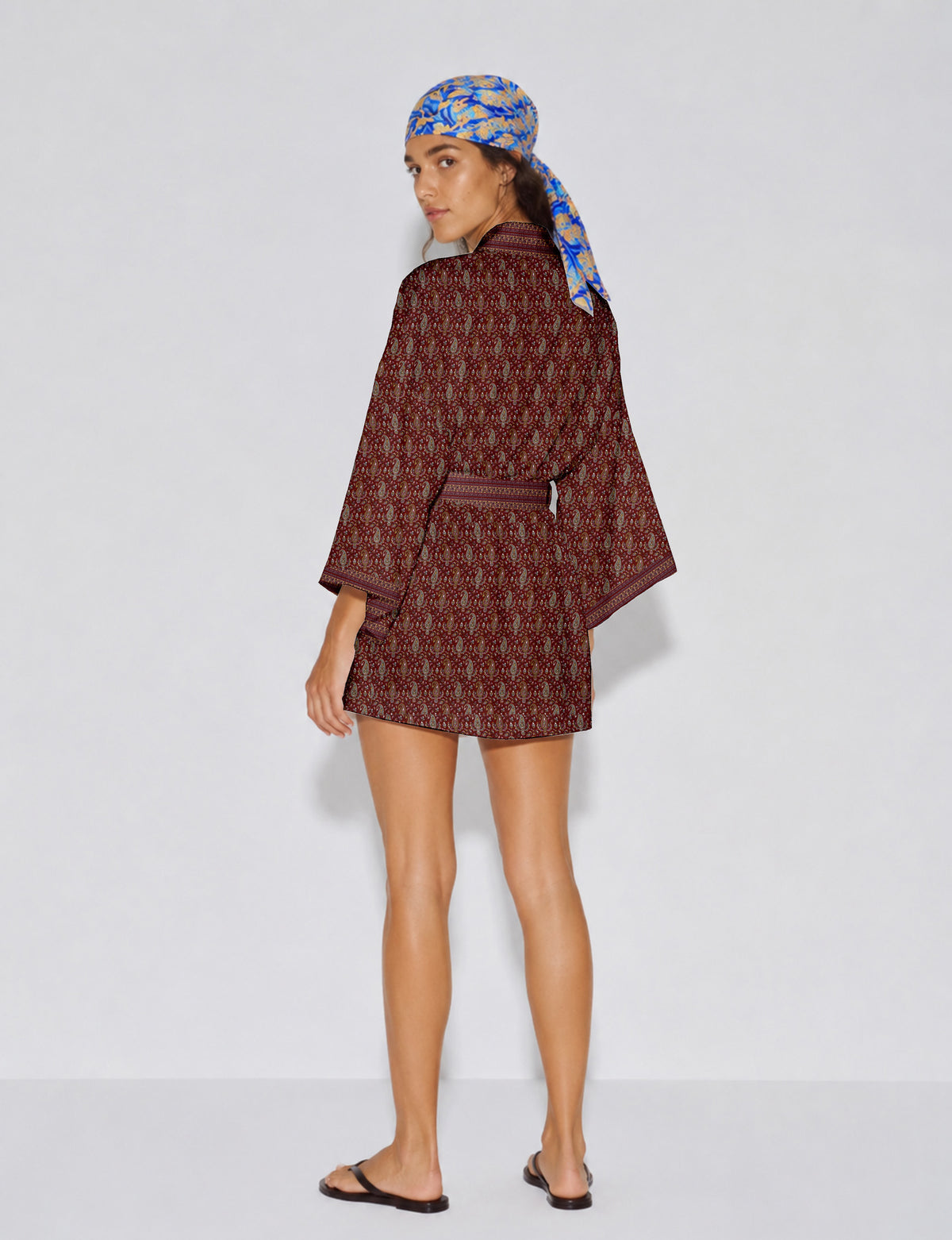 Short kimono robe - Red Paisley