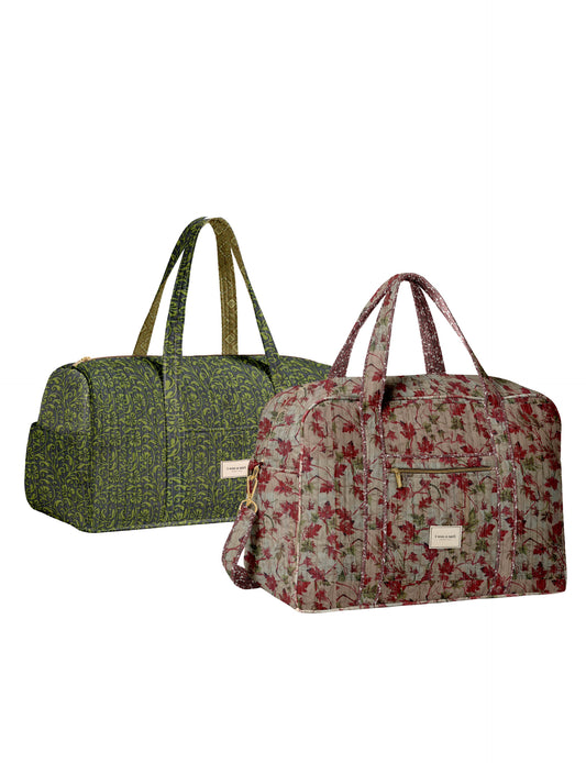 Twin travel bag set with quilted duffle and barrel bag by I was a Sari
Quilted duffle and barrel bag combo for short trips and travel
Matching quilted travel bag set with spacious storage and zip closure
Stylish quilted duffle and barrel bags for weekend getaways
I was a Sari twin travel bag set front view showing both bags
Quilted duffle and barrel bag side view highlighting size and design