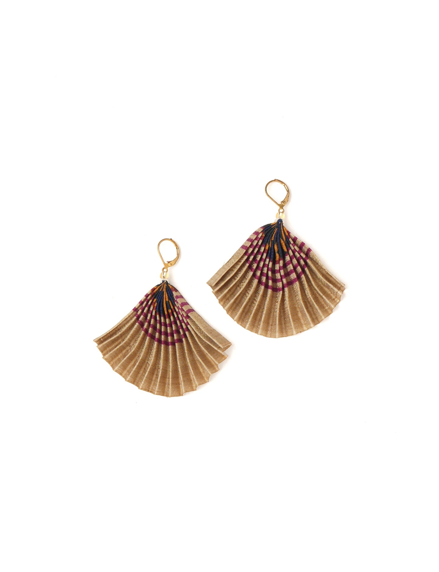 Elevate your style sustainably with our PLEATED EARRINGS – a timeless creation from pre-loved Indian saris, crafted using innovative heat setting techniques. Align with ethical clothing, green fashion, and slow fashion, these earrings are a statement of mindful elegance. Hypoallergy tested metal hooks make them a skin-friendly, sustainable choice.