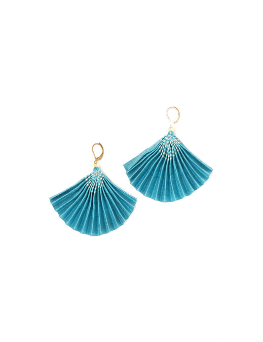 Elevate your style sustainably with our PLEATED EARRINGS – a timeless creation from pre-loved Indian saris, crafted using innovative heat setting techniques. Align with ethical clothing, green fashion, and slow fashion, these earrings are a statement of mindful elegance. Hypoallergy tested metal hooks make them a skin-friendly, sustainable choice.