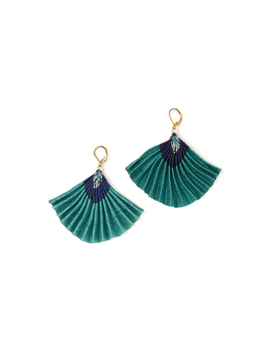 Elevate your style sustainably with our PLEATED EARRINGS – a timeless creation from pre-loved Indian saris, crafted using innovative heat setting techniques. Align with ethical clothing, green fashion, and slow fashion, these earrings are a statement of mindful elegance. Hypoallergy tested metal hooks make them a skin-friendly, sustainable choice.