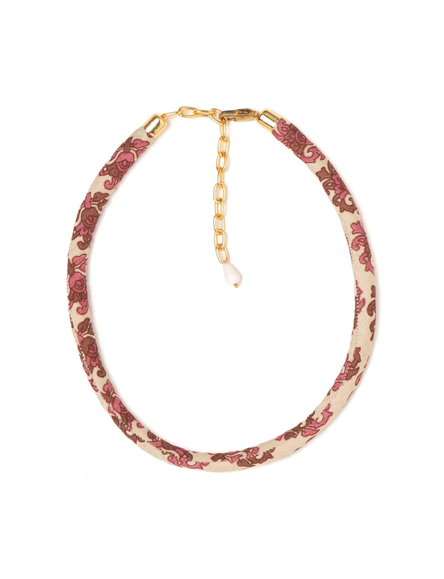 Elevate your look sustainably with our Rope Necklace. Crafted using cotton rope hand-wrapped with pre-loved Indian saris, this necklace is a testament to ethical and green fashion. Make a conscious choice for a brighter, eco-friendly future with this unique, upcycled accessory.