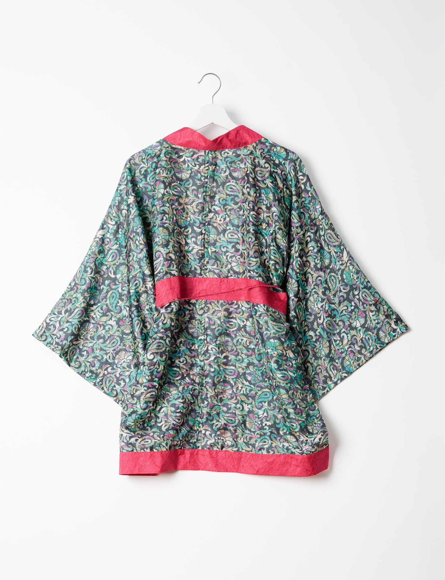 Chic and versatile KIMONO ROBE PRINT with a belt and loose straight-line sleeves. Throw it over swimwear, a t-shirt and shorts, leggings, or jeans for an instant style upgrade. Embrace fashionable versatility with this statement piece.