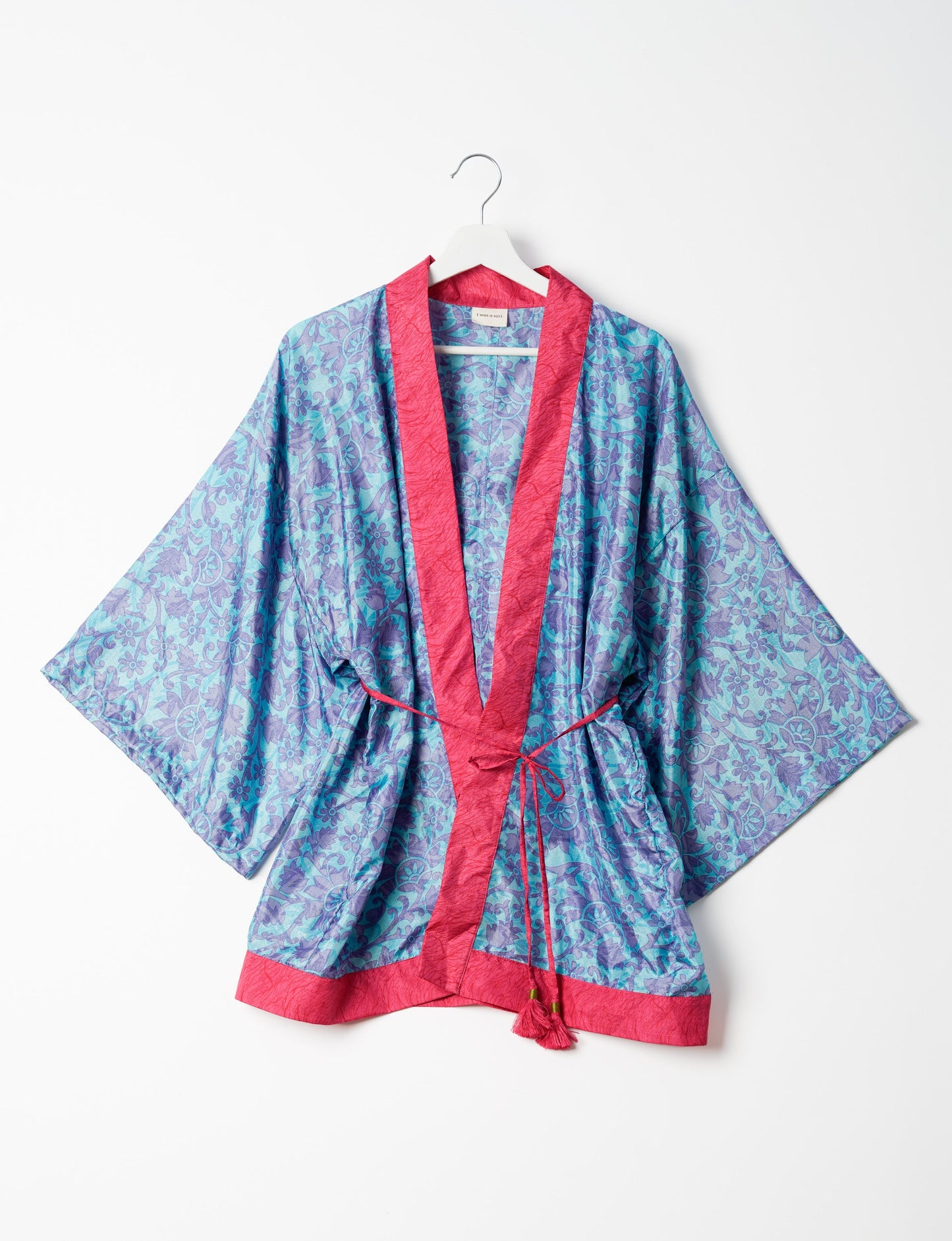 Chic and versatile KIMONO ROBE PRINT with a belt and loose straight-line sleeves. Throw it over swimwear, a t-shirt and shorts, leggings, or jeans for an instant style upgrade. Embrace fashionable versatility with this statement piece.